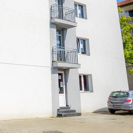 Apartament Cu O Camera Arad Kültér fotó